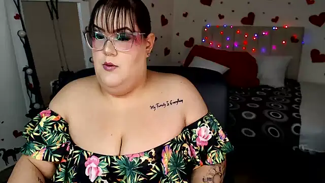 GiannaMorrys online show from 06.04.26