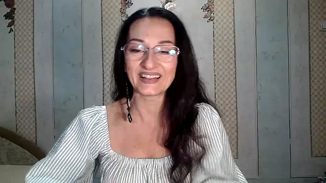 Antralyn online show from 10.21.25