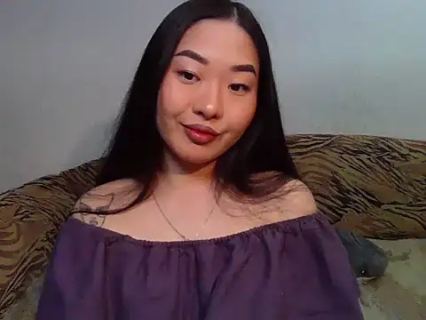 Snapshot of Aleksa_Blackdream chatting on 04.15.26 Aleksa Blackdream online show from 04.15.26
