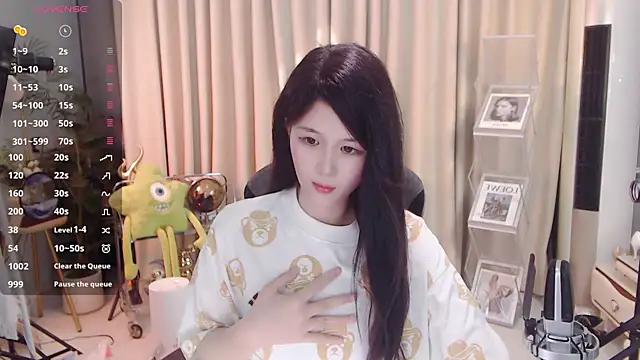 Judy0523 online show from 02.26.25