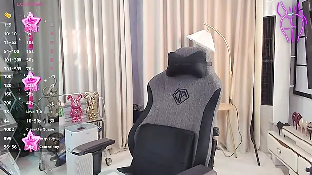 Judy0523 online show from 10.18.25