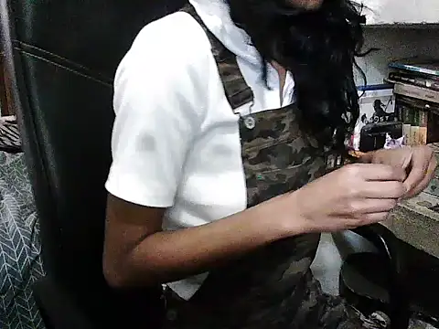 Snapshot of exude_diya chatting on 12.01.25 exude diya online show from 12.01.25