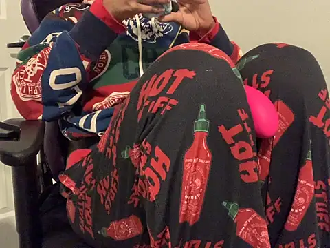 RylHoneyy online show from 12.11.24