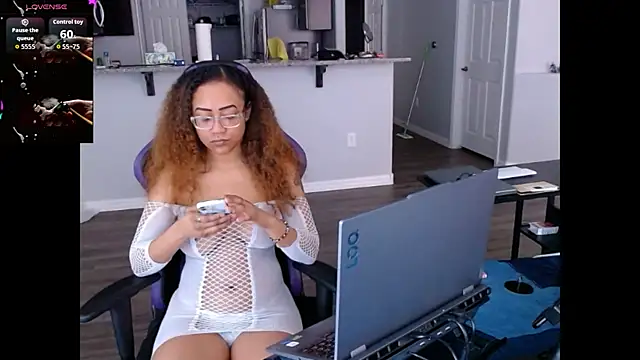 RylHoneyy online show from 08.03.26