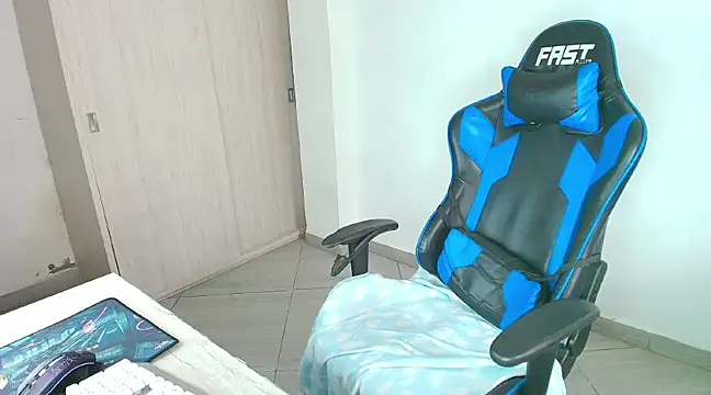 Snapshot of sophiax-x chatting on 02.01.25 sophiax-x online show from 02.01.25