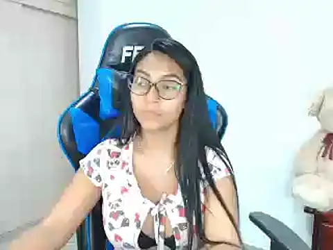 Snapshot of sophiax-x chatting on 03.15.25 sophiax-x online show from 03.15.25