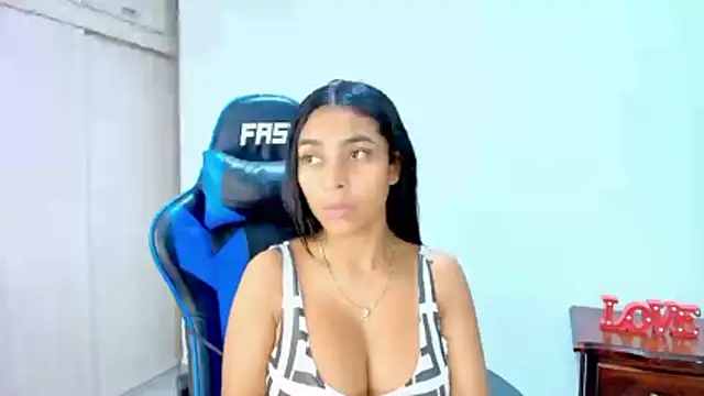 Snapshot of sophiax-x chatting on 01.06.26 sophiax-x online show from 01.06.26