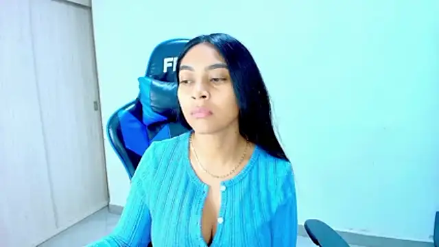 Snapshot of sophiax-x chatting on 01.19.26 sophiax-x online show from 01.19.26