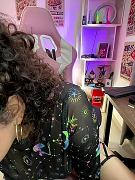 Snapshot of Emma_Wish chatting on 10.02.25 Emma Wish online show from 10.02.25