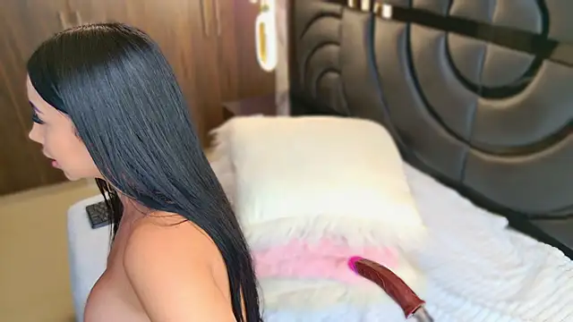 sarahgrey18 online show from 02.26.25