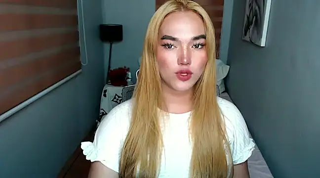 MoaningKylie online show from 01.18.25