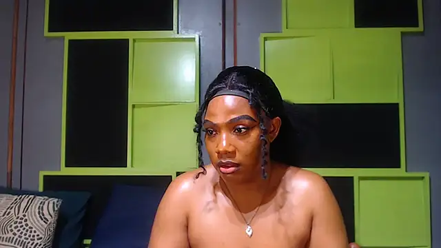 SexyAssDivaxxx online show from 10.17.25