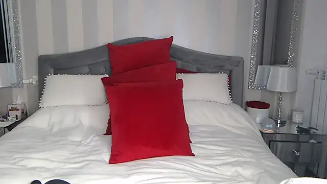 LuanaColucci online show from 02.12.26