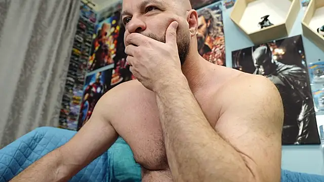 Muscle Bear online show from 10.31.25