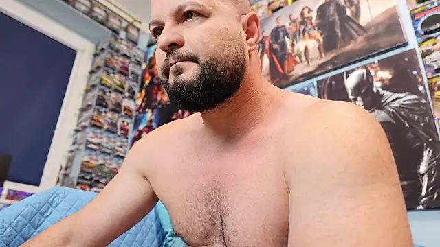Snapshot of Muscle_Bear chatting on 06.14.26 Muscle Bear online show from 06.14.26