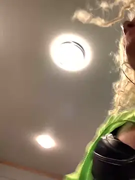 Snapshot of DreamGurlDaisy@xh chatting on 01.19.25 DreamGurlDaisyxh online show from 01.19.25