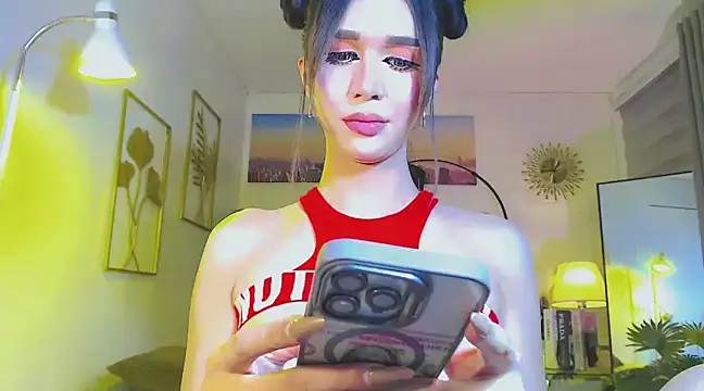 Snapshot of Addison__Lee chatting on 12.07.24 Addison Lee online show from 12.07.24