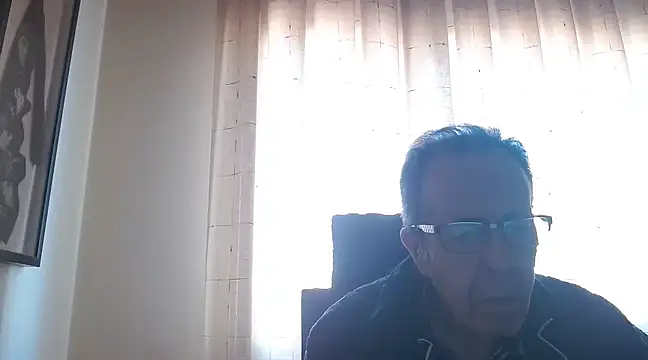Snapshot of TonyComa chatting on 12.04.24 TonyComa online show from 12.04.24