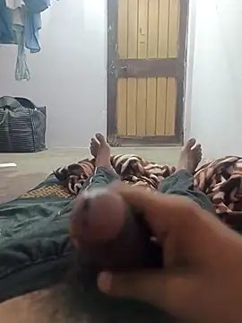 Snapshot of hunter6112 chatting on 11.24.25 hunter6112 online show from 11.24.25