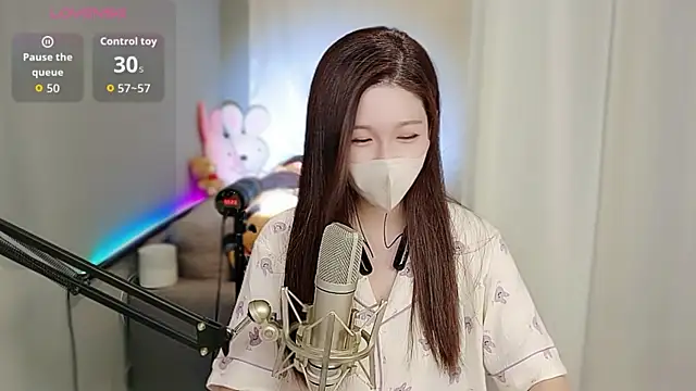 tw lala online show from 10.21.25