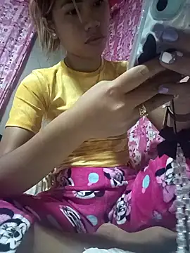 Snapshot of Cutie_body11 chatting on 02.13.25 Cutie body11 online show from 02.13.25