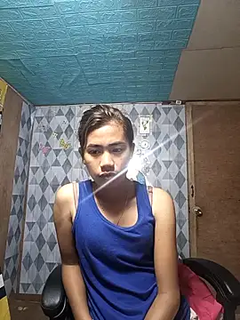 Snapshot of Cutie_body11 chatting on 03.22.25 Cutie body11 online show from 03.22.25