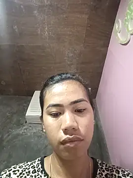 Snapshot of Cutie_body11 chatting on 10.08.25 Cutie body11 online show from 10.08.25