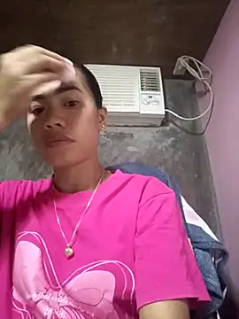 Snapshot of Cutie_body11 chatting on 10.12.25 Cutie body11 online show from 10.12.25