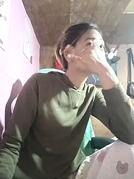 Snapshot of Cutie_body11 chatting on 11.12.25 Cutie body11 online show from 11.12.25