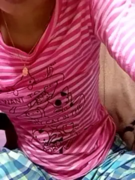 Snapshot of Cutie_body11 chatting on 01.14.26 Cutie body11 online show from 01.14.26