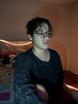 Snapshot of EmmaMelissa0521 chatting on 01.24.25 EmmaMelissa0521 online show from 01.24.25