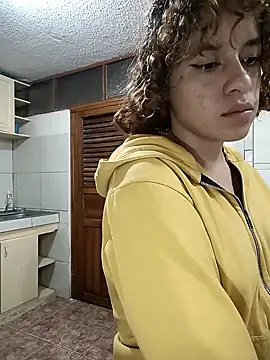 Snapshot of EmmaMelissa0521 chatting on 02.11.25 EmmaMelissa0521 online show from 02.11.25