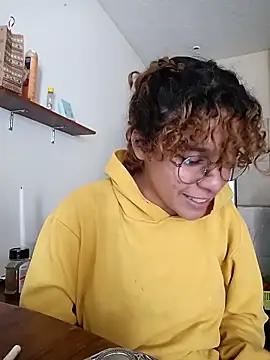 Snapshot of EmmaMelissa0521 chatting on 02.19.25 EmmaMelissa0521 online show from 02.19.25