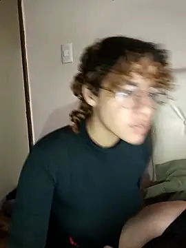 Snapshot of EmmaMelissa0521 chatting on 02.28.25 EmmaMelissa0521 online show from 02.28.25