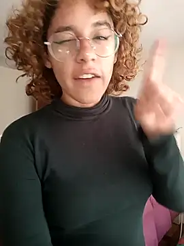 Snapshot of EmmaMelissa0521 chatting on 03.10.25 EmmaMelissa0521 online show from 03.10.25