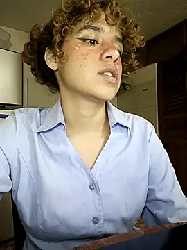 Snapshot of EmmaMelissa0521 chatting on 03.14.25 EmmaMelissa0521 online show from 03.14.25