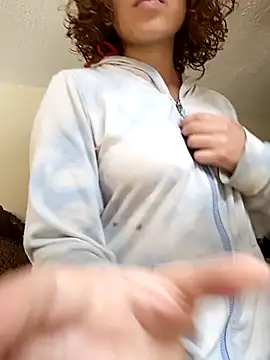 Snapshot of EmmaMelissa0521 chatting on 03.19.25 EmmaMelissa0521 online show from 03.19.25