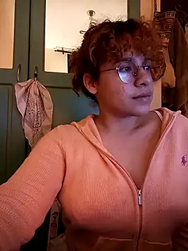 Snapshot of EmmaMelissa0521 chatting on 09.10.25 EmmaMelissa0521 online show from 09.10.25