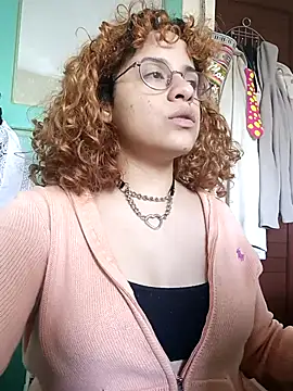 Snapshot of EmmaMelissa0521 chatting on 09.28.25 EmmaMelissa0521 online show from 09.28.25