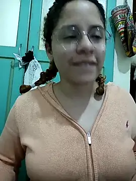 Snapshot of EmmaMelissa0521 chatting on 09.30.25 EmmaMelissa0521 online show from 09.30.25