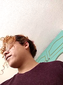 Snapshot of EmmaMelissa0521 chatting on 10.08.25 EmmaMelissa0521 online show from 10.08.25