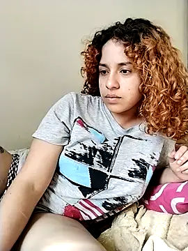 Snapshot of EmmaMelissa0521 chatting on 12.13.25 EmmaMelissa0521 online show from 12.13.25