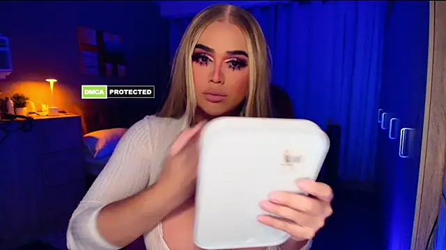 Snapshot of AnneHartx chatting on 11.14.25 AnneHartx online show from 11.14.25