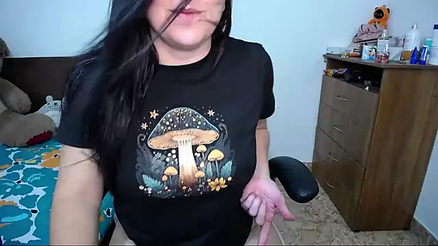 Snapshot of alexa_milsf chatting on 11.29.25 alexa milsf online show from 11.29.25