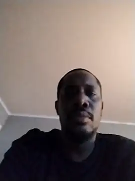 Snapshot of Makeyoucumallover chatting on 11.18.25 Makeyoucumallover online show from 11.18.25