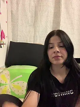 Estefani 32 online show from 04.25.26