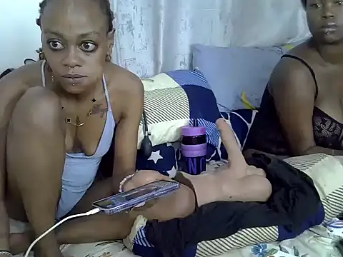 Snapshot of purplescarlet chatting on 07.02.26 purplescarlet online show from 07.02.26