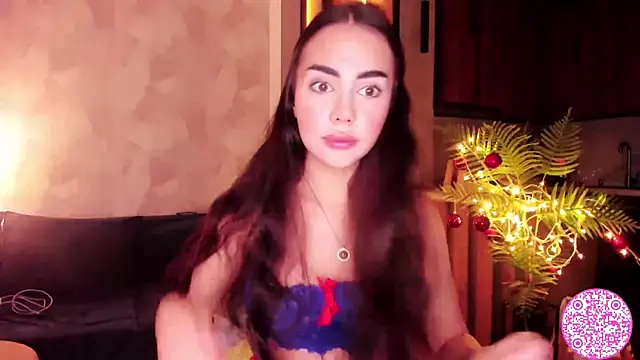 Snapshot of Lil_Gabby chatting on 12.21.24 Lil Gabby online show from 12.21.24