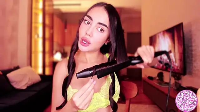 Snapshot of Lil_Gabby chatting on 12.29.24 Lil Gabby online show from 12.29.24