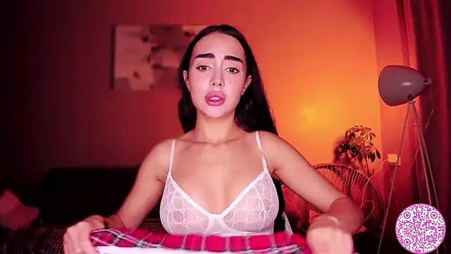 Snapshot of Lil_Gabby chatting on 01.06.25 Lil Gabby online show from 01.06.25